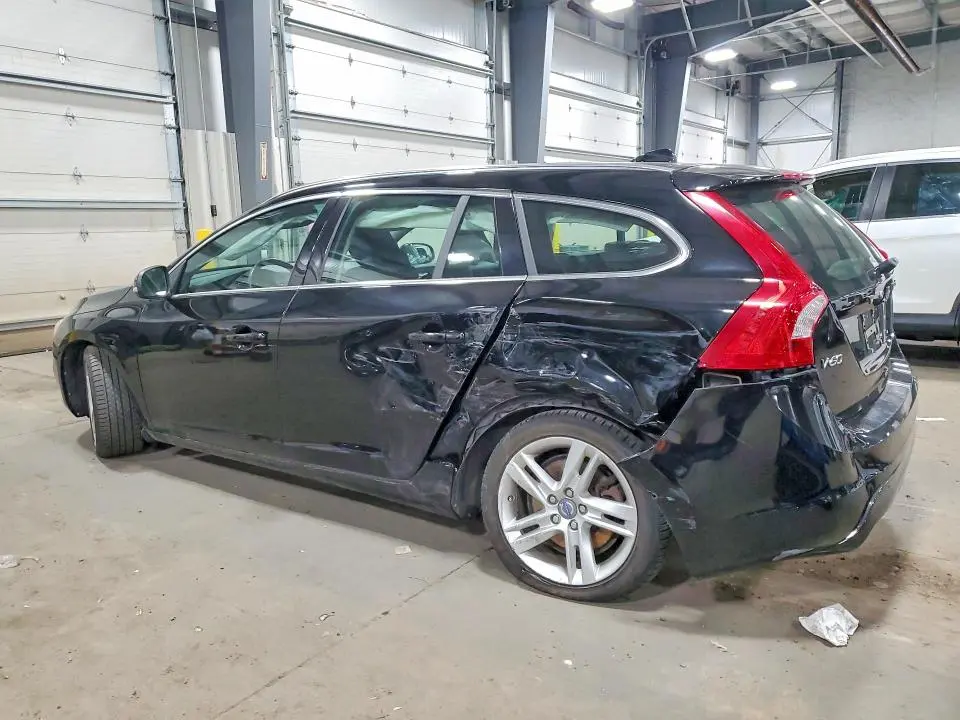 2015 VOLVO V60 PREMIER  