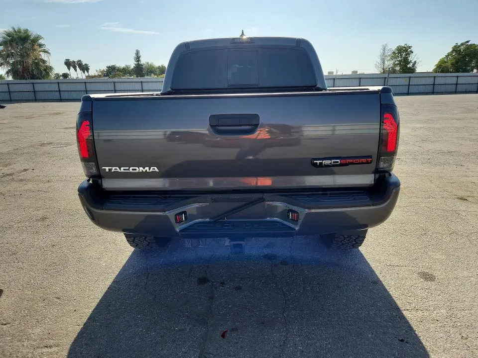 2012 TOYOTA TACOMA DOUBLE CAB PRERUNNER  