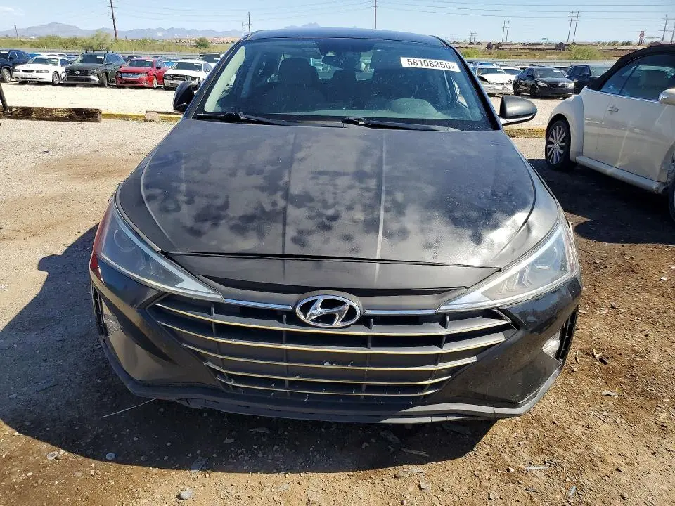 2020 HYUNDAI ELANTRA SEL  