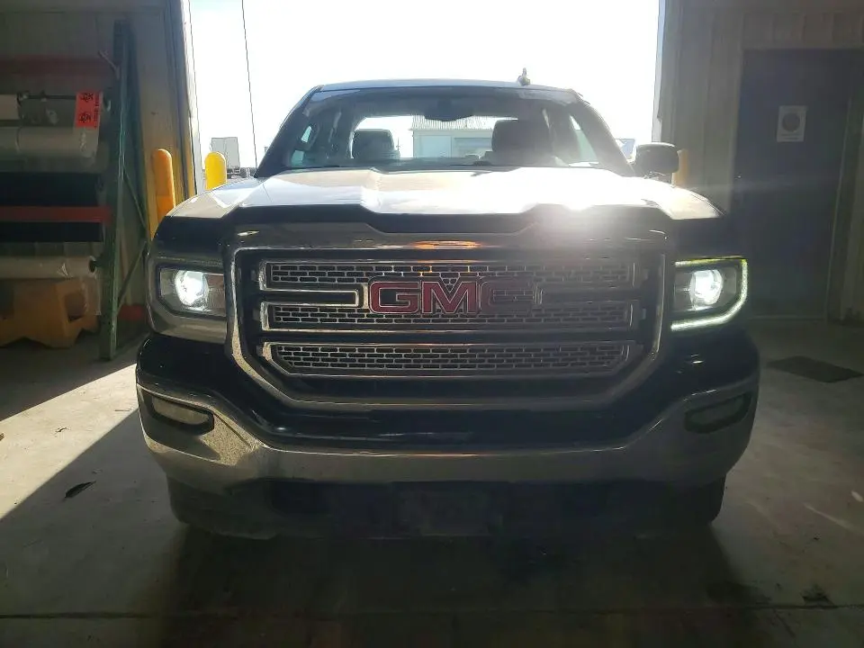 2017 GMC SIERRA K1500 SLE  