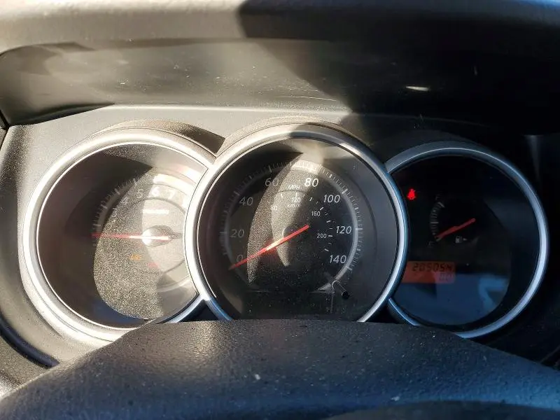 2010 NISSAN VERSA S  