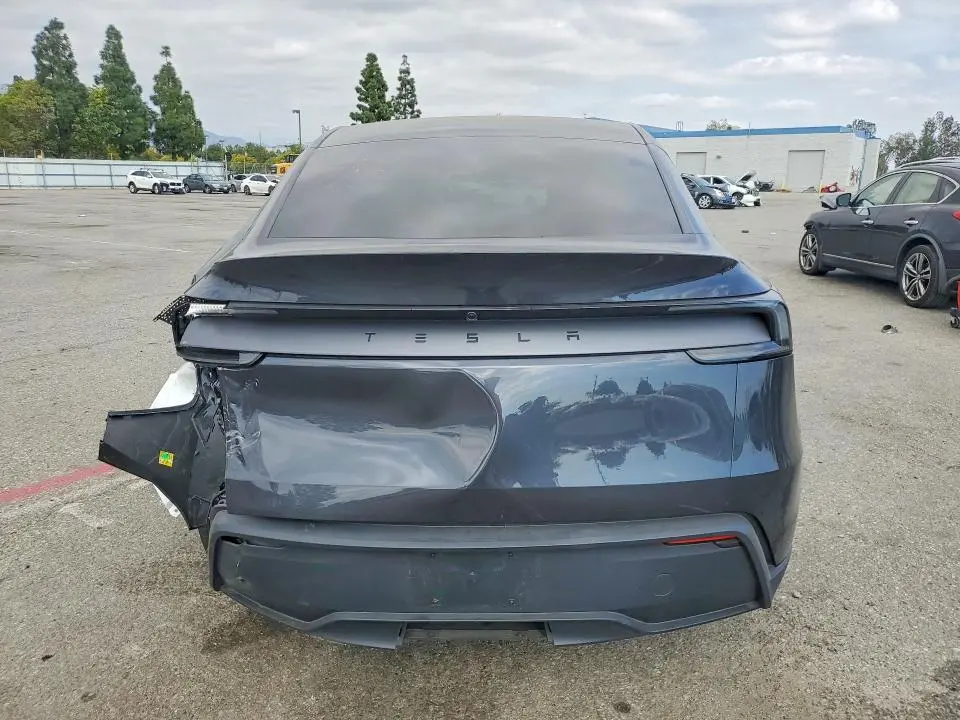 2026 TESLA MODEL Y   