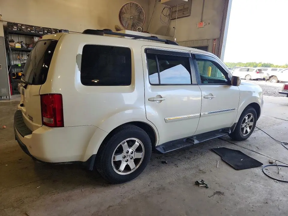 2011 HONDA PILOT TOURING  