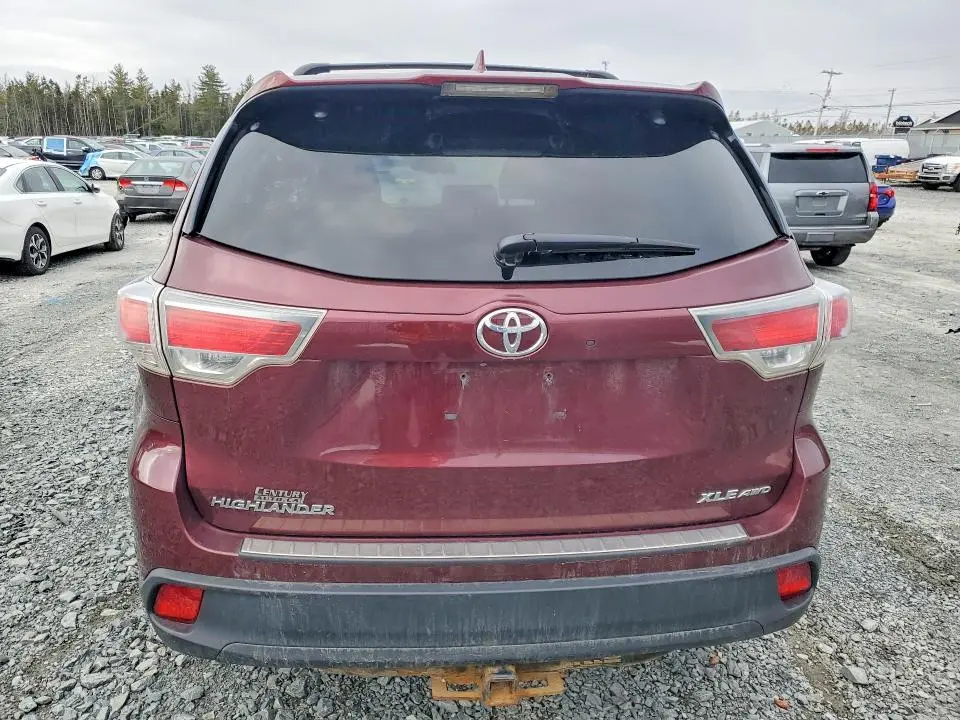 2015 TOYOTA HIGHLANDER XLE  