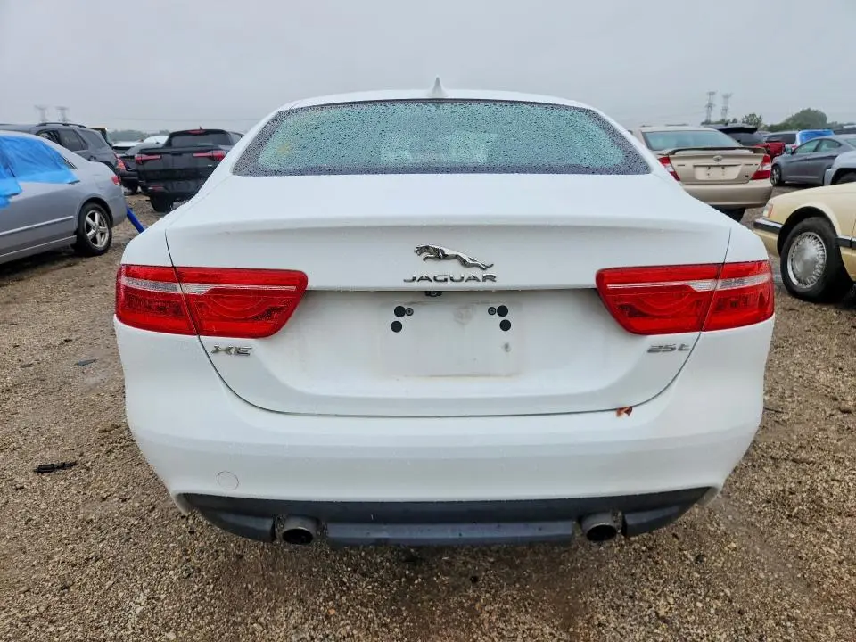2018 JAGUAR XE   