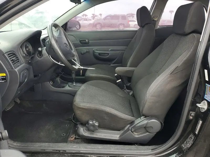 2010 HYUNDAI ACCENT GS  