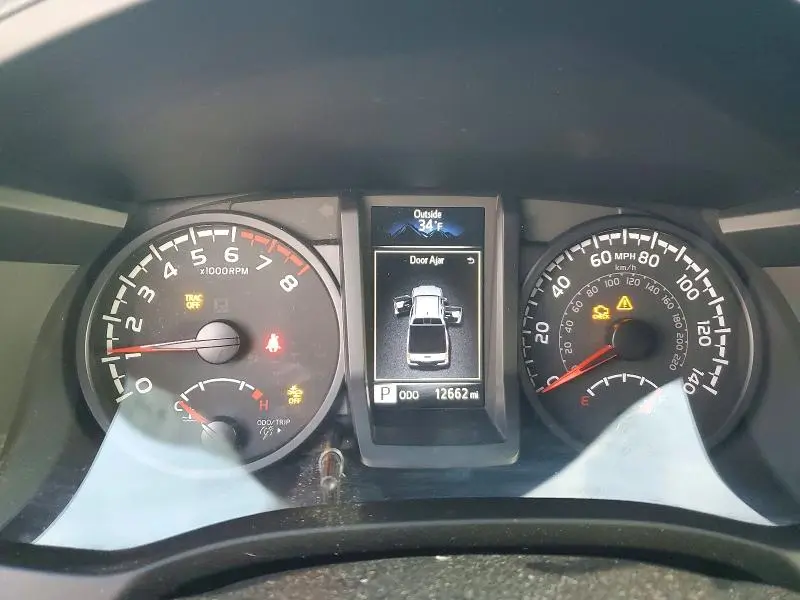 2022 TOYOTA TACOMA SR V6  