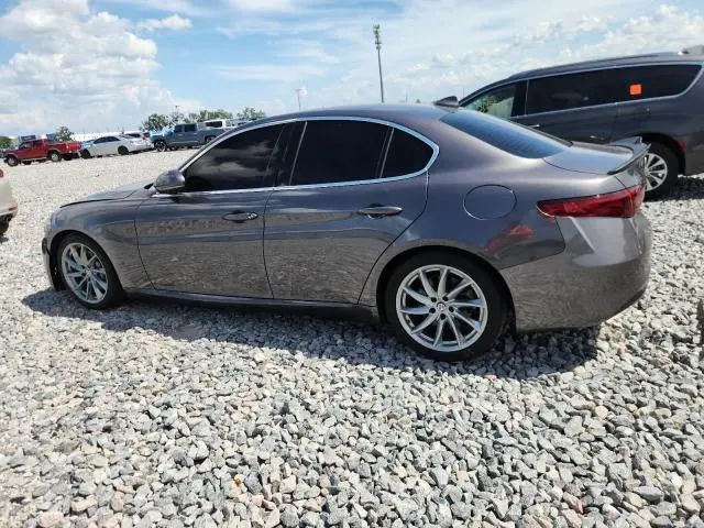 2017 ALFA ROMEO GIULIA   