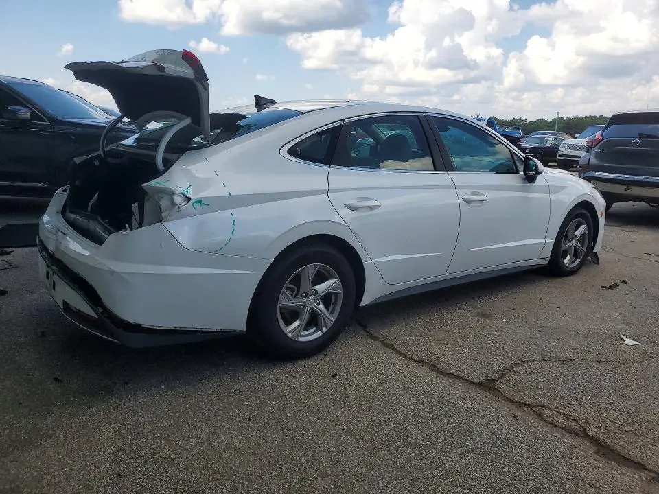 2021 HYUNDAI SONATA SE  