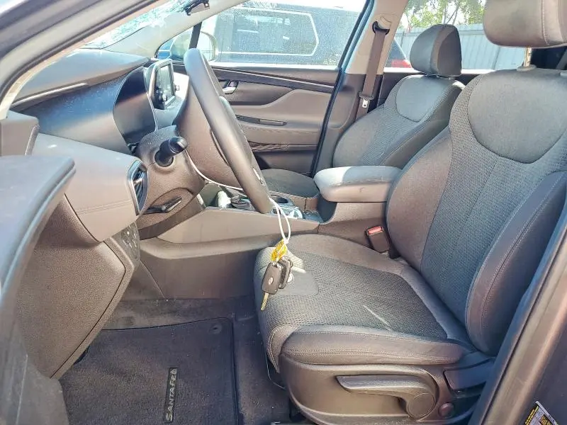 2019 HYUNDAI SANTA FE SE  
