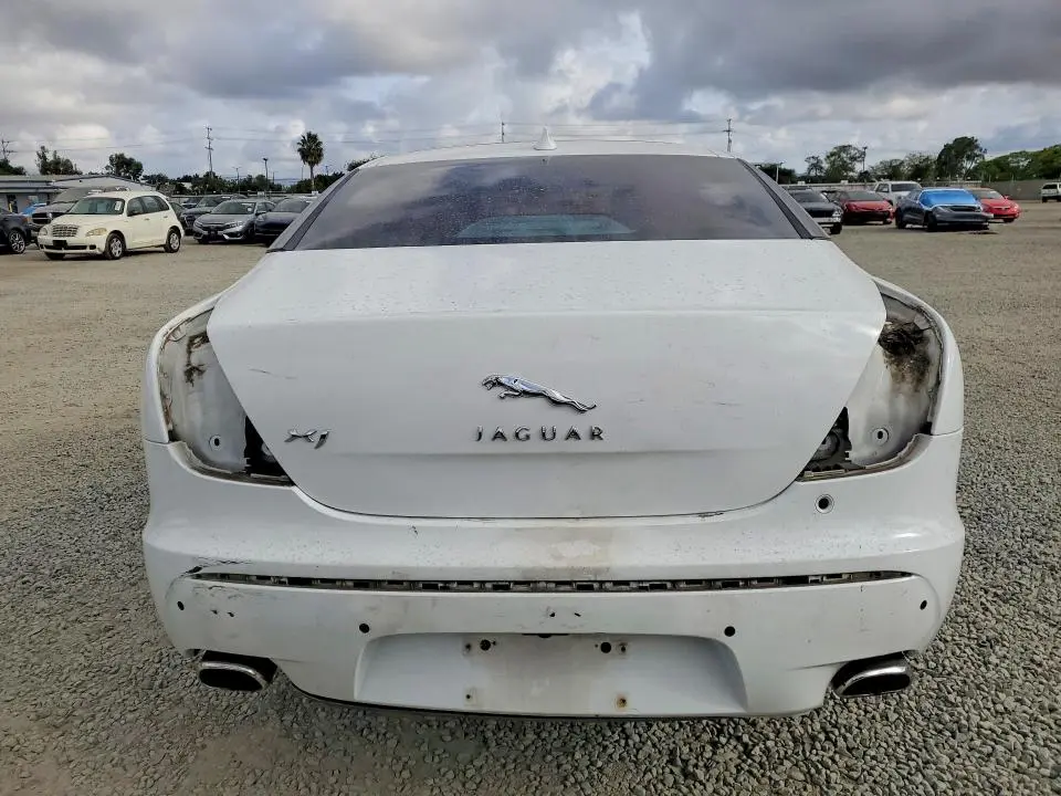 2013 JAGUAR XJ   