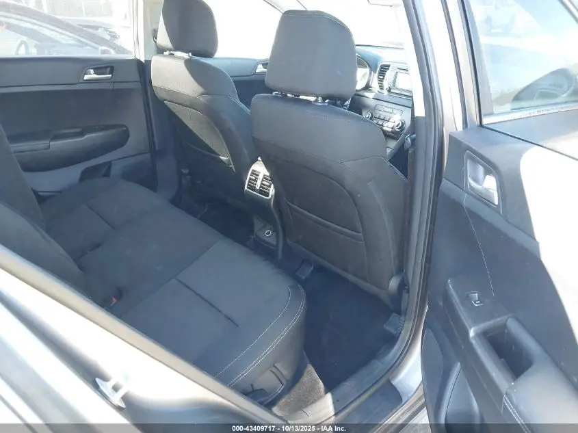 2017 KIA SPORTAGE LX