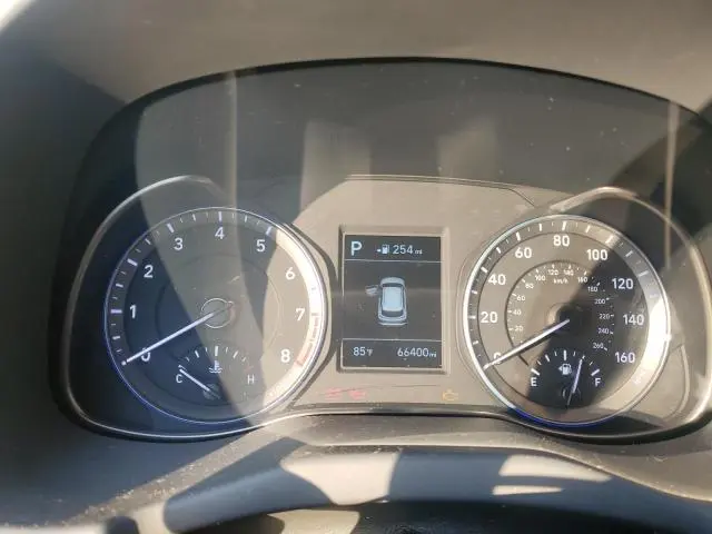 2018 HYUNDAI KONA SE  