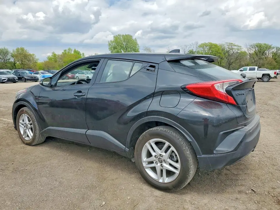 2020 TOYOTA C-HR LE  