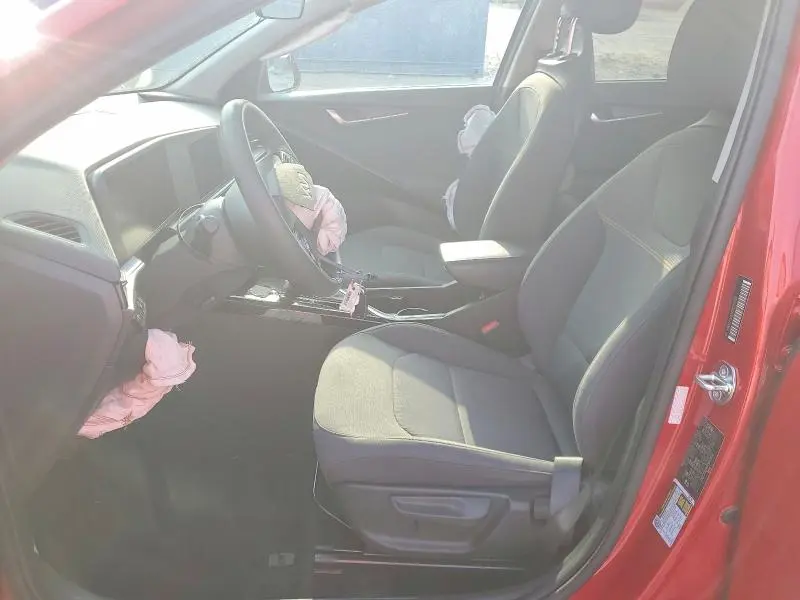 2023 KIA NIRO LX  
