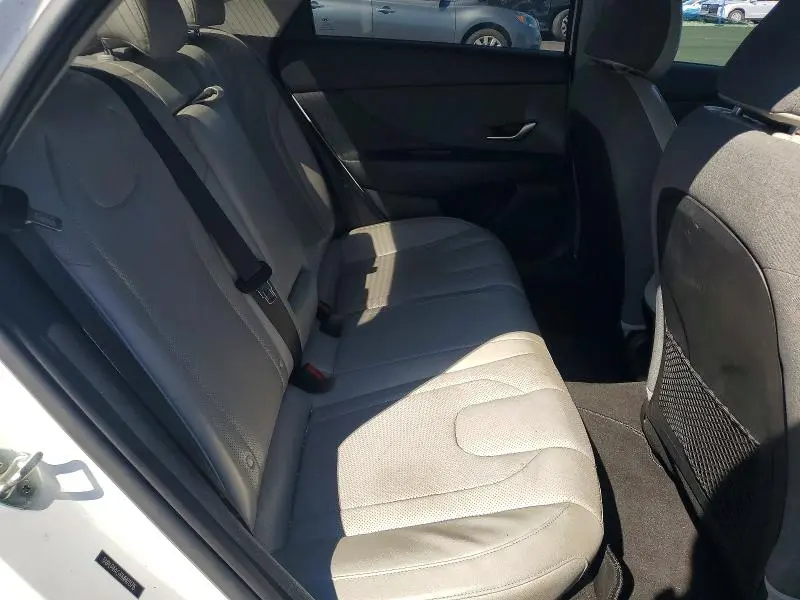 2021 HYUNDAI ELANTRA LIMITED  