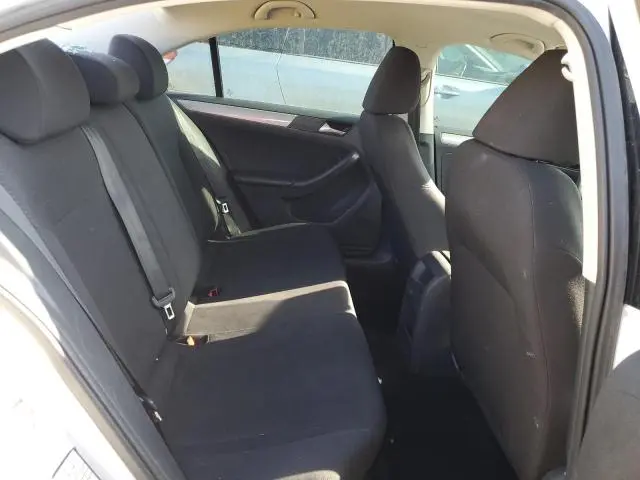 2016 VOLKSWAGEN JETTA SE  