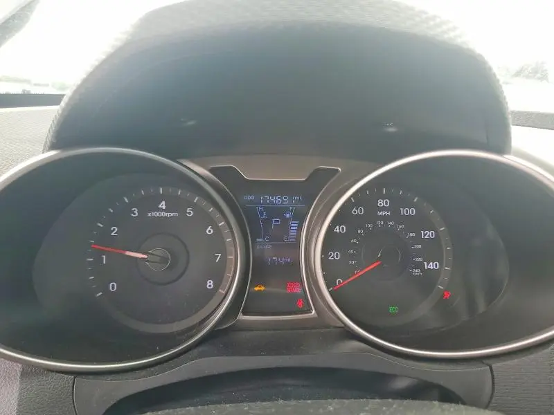 2012 HYUNDAI VELOSTER BASE  