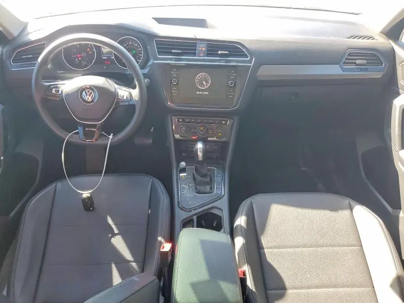 2020 VOLKSWAGEN TIGUAN SE  