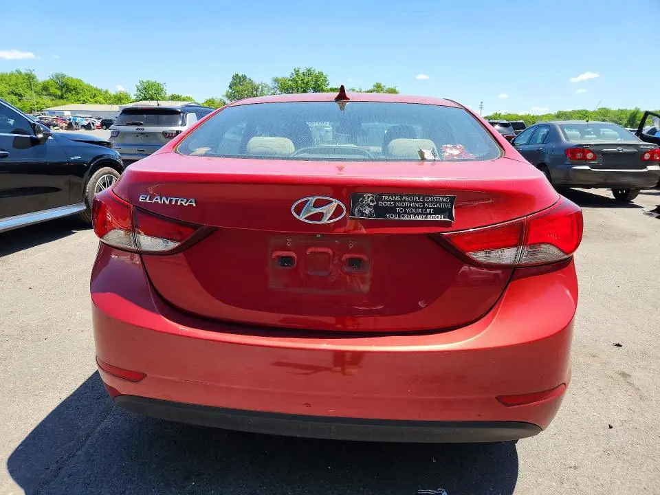2015 HYUNDAI ELANTRA SE  