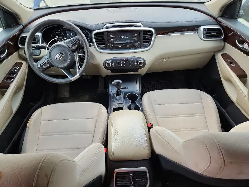 2018 KIA SORENTO LX V6  