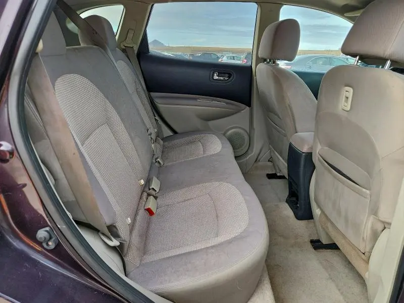 2013 NISSAN ROGUE S  