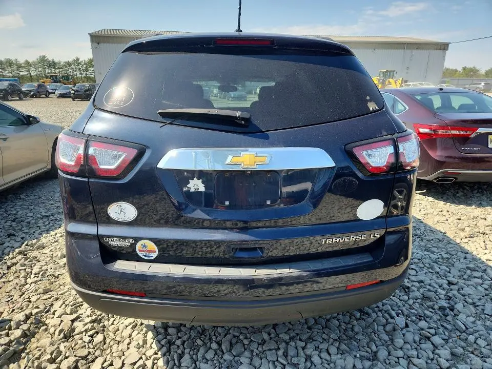 2015 CHEVROLET TRAVERSE LS  