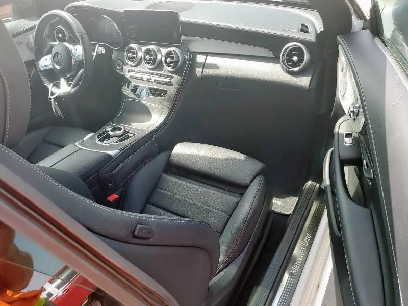 2023 MERCEDES-BENZ C 300  