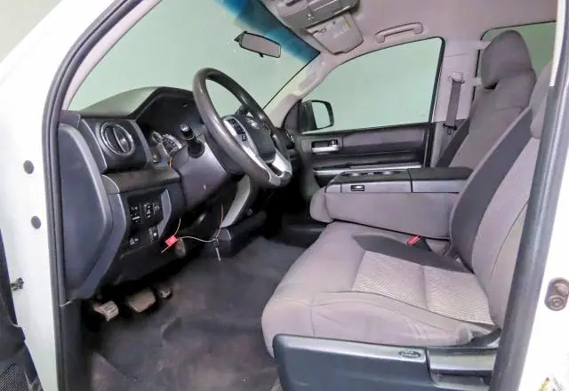 2016 TOYOTA TUNDRA CREWMAX SR5  