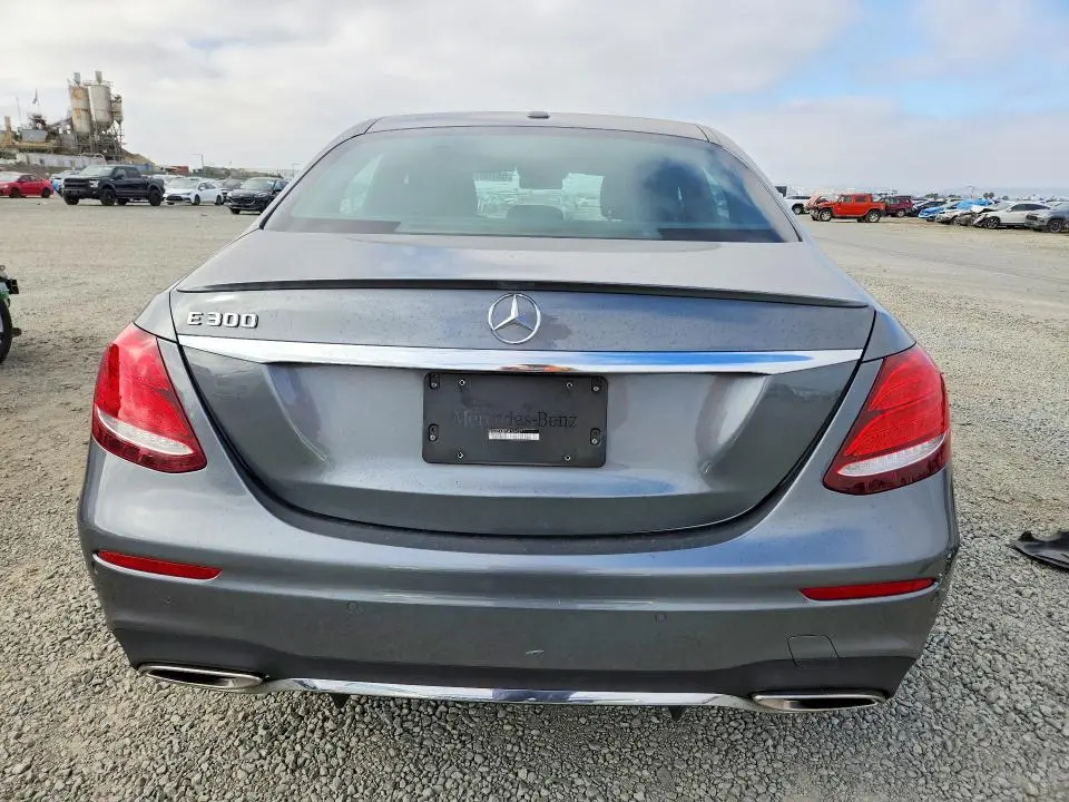 2017 MERCEDES-BENZ E 300  