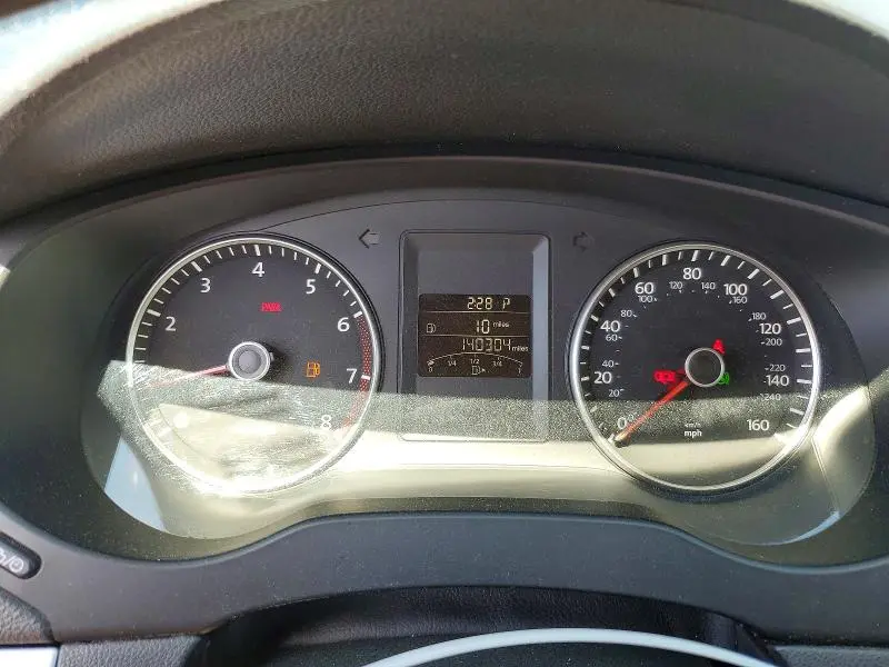 2013 VOLKSWAGEN JETTA SE  