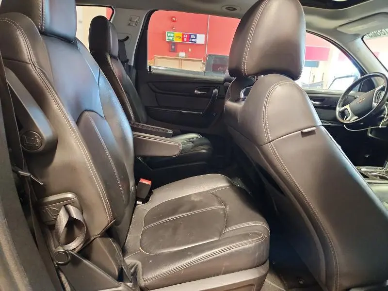 2016 CHEVROLET TRAVERSE LT  