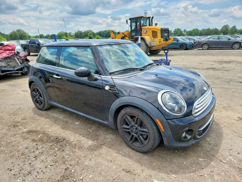 2013 MINI COOPER   