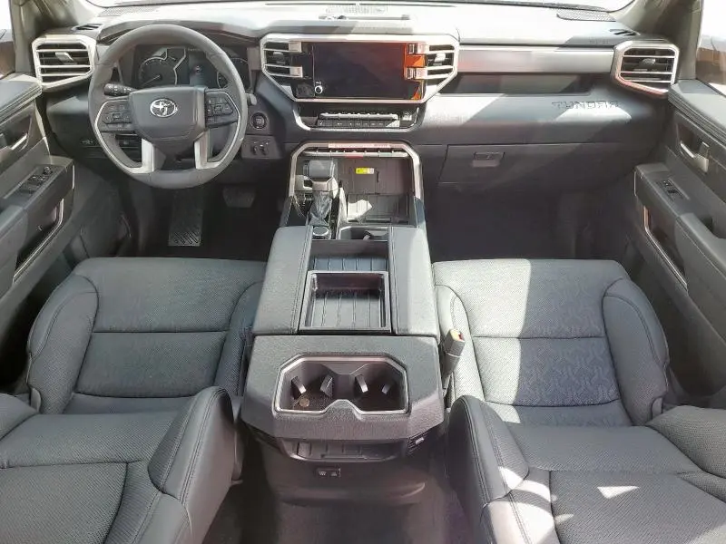2025 TOYOTA TUNDRA CREWMAX SR  
