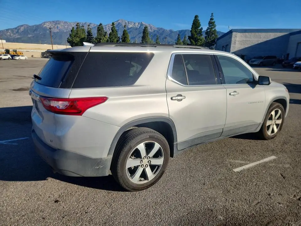 2021 CHEVROLET TRAVERSE LT  