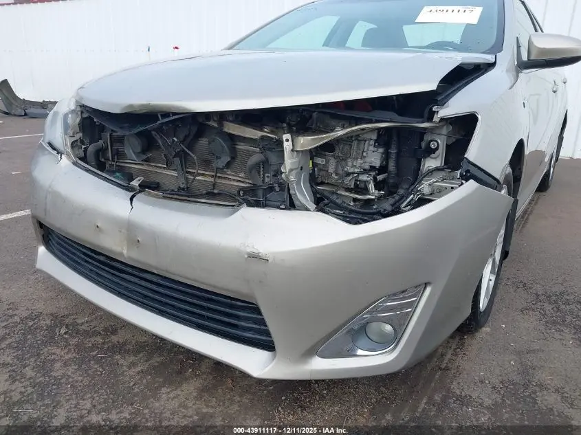 2014 TOYOTA CAMRY HYBRID XLE