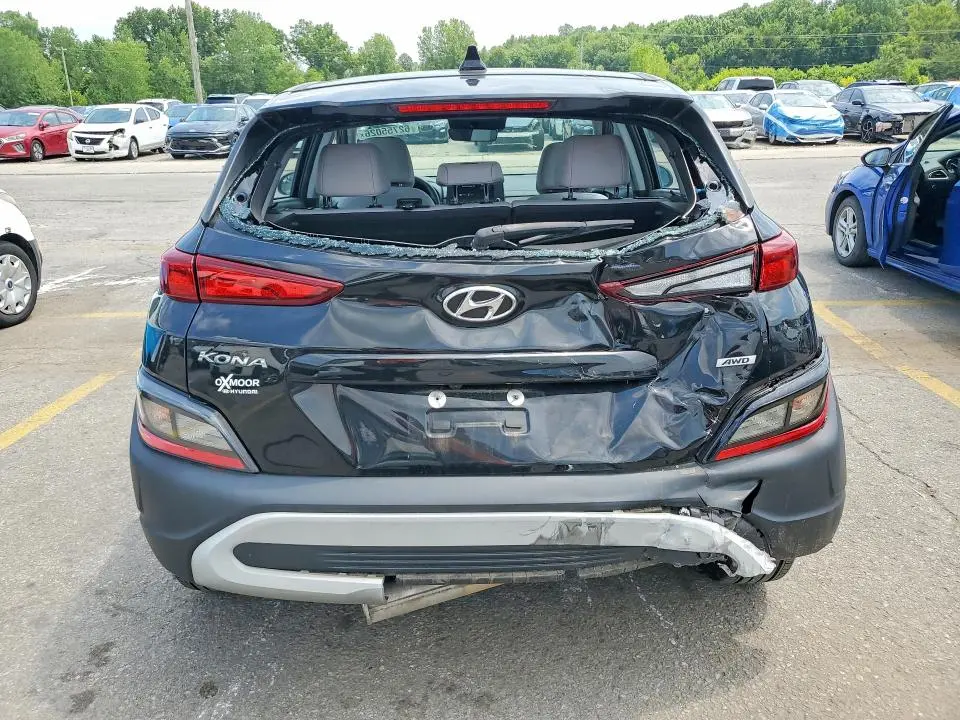 2022 HYUNDAI KONA SE  