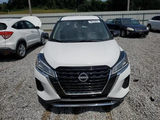 2024 NISSAN KICKS S  