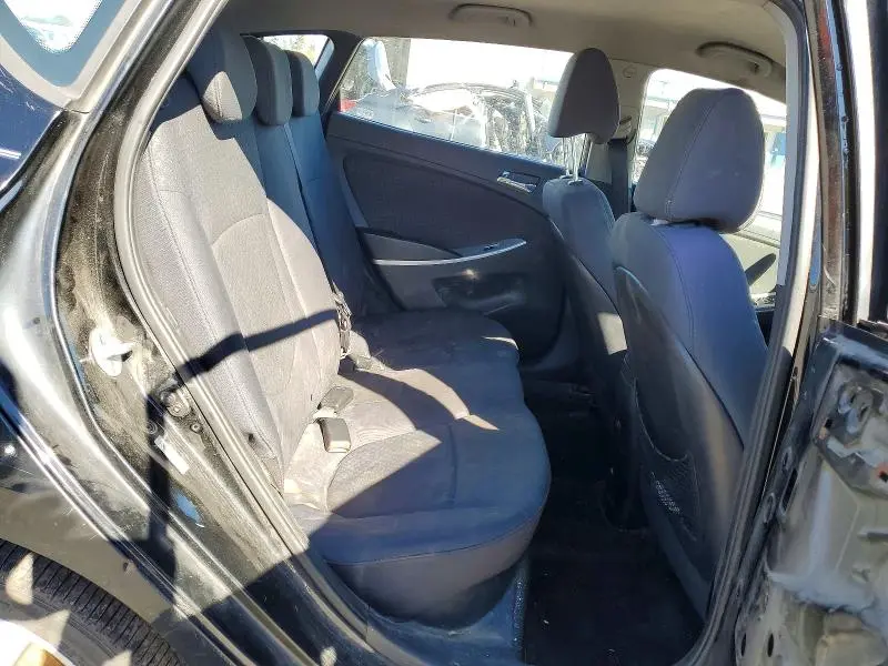 2013 HYUNDAI ACCENT SE  