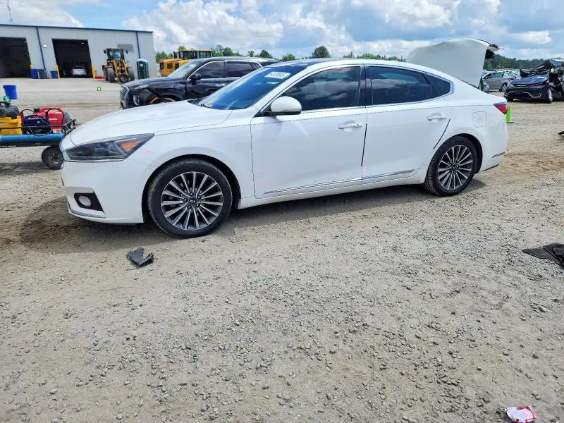 2017 KIA CADENZA PREMIUM  