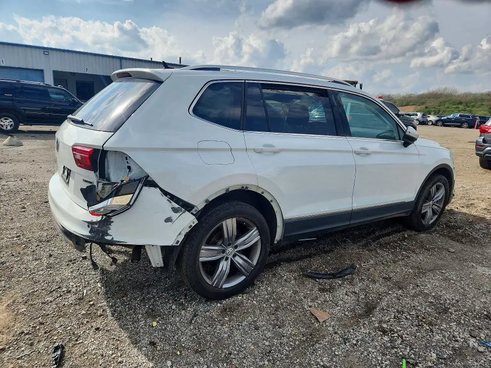 2021 VOLKSWAGEN TIGUAN SE  