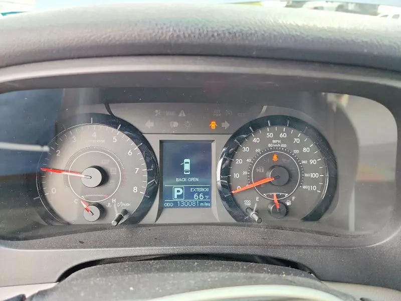 2017 TOYOTA SIENNA LE  