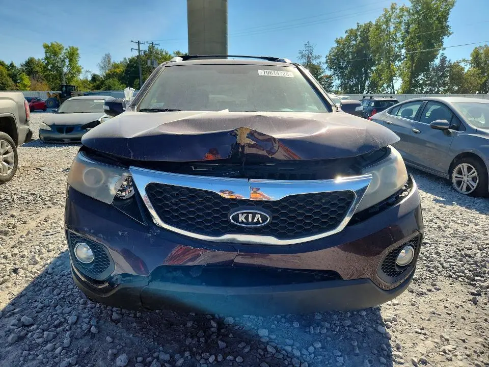 2011 KIA SORENTO LX  