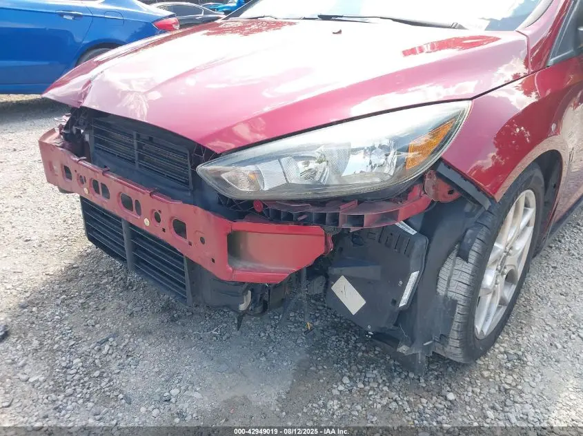 2015 FORD FOCUS SE