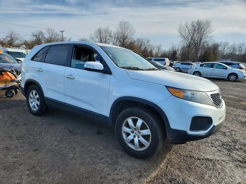 2013 KIA SORENTO LX  