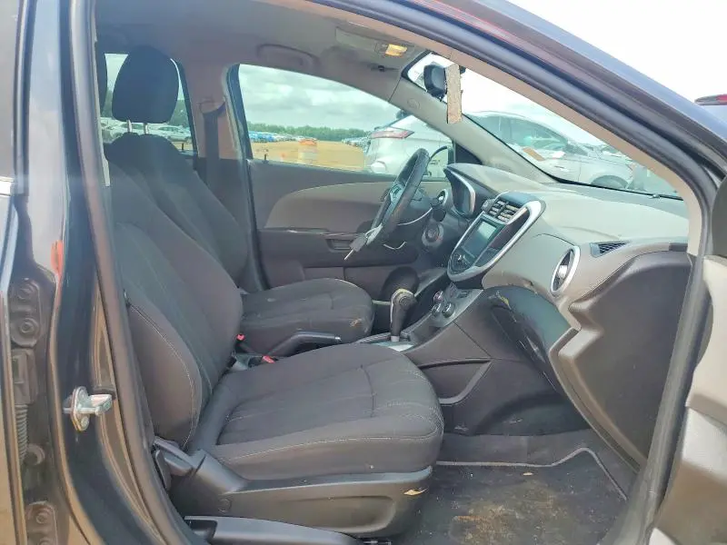 2017 CHEVROLET SONIC LT  