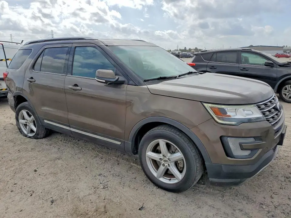 2016 FORD EXPLORER XLT  