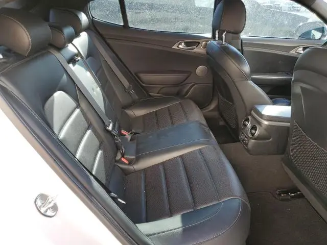 2018 KIA STINGER GT2  