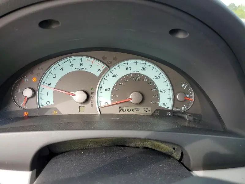2011 TOYOTA CAMRY SE  