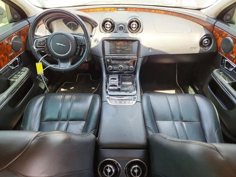 2015 JAGUAR XJ   